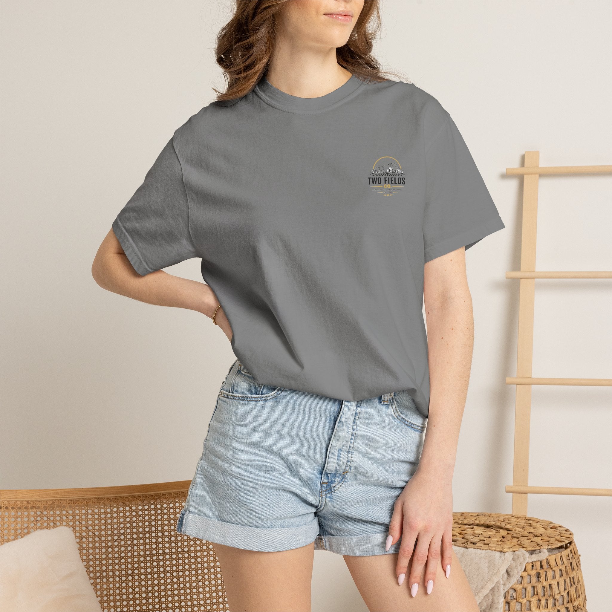 Grey crewneck T-shirt with small chest Two Fields logo